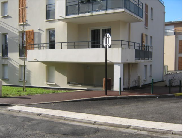 Appartement avec terrasse et place de parking